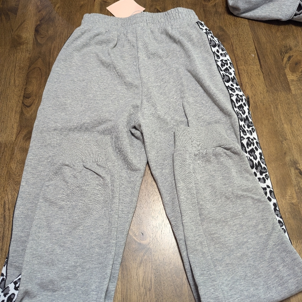 Kittenish comfy set - Picture 6 of 6